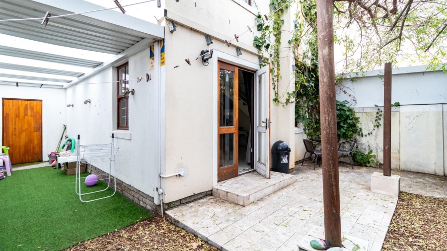 2 Bedroom Property for Sale in Wynberg Western Cape